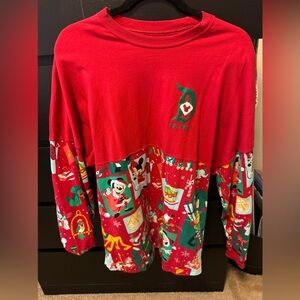 Used: Disneyland Christmas Spirit Jersey. Size: Medium